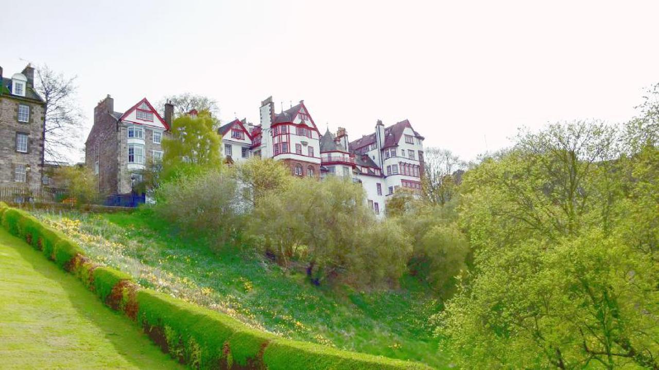 Ramsay Gardens - Grand 4-Bedroom Apartment Next To Castle Édimbourg Extérieur photo