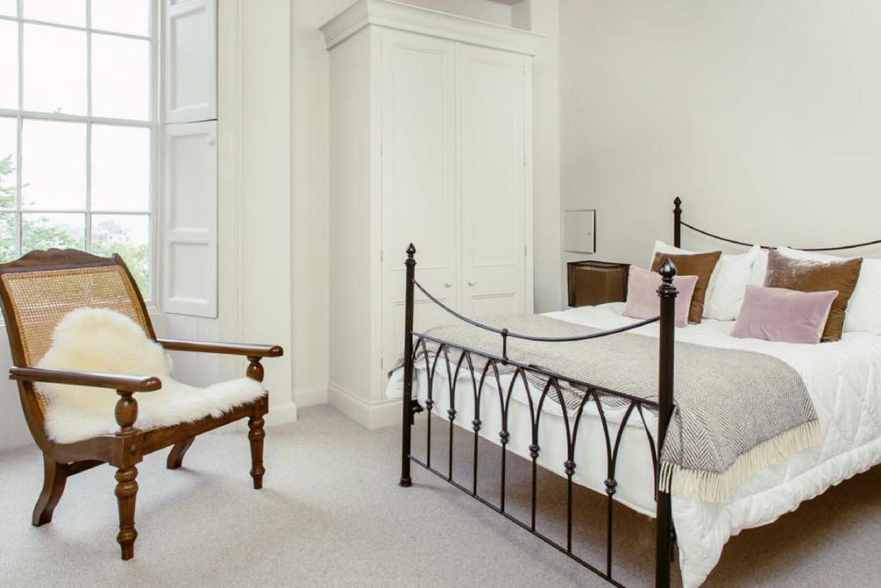 Ramsay Gardens - Grand 4-Bedroom Apartment Next To Castle Édimbourg Extérieur photo